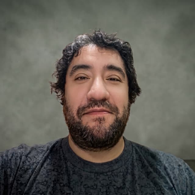 Fernando Lecaros, fundador de Zess